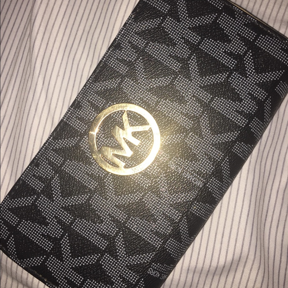 Michael Kors wallet